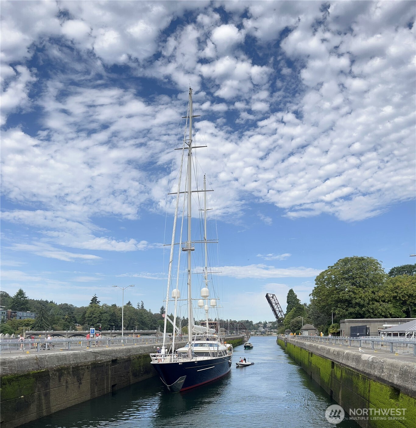 3510 W Commodore Way , Seattle, WA 98199