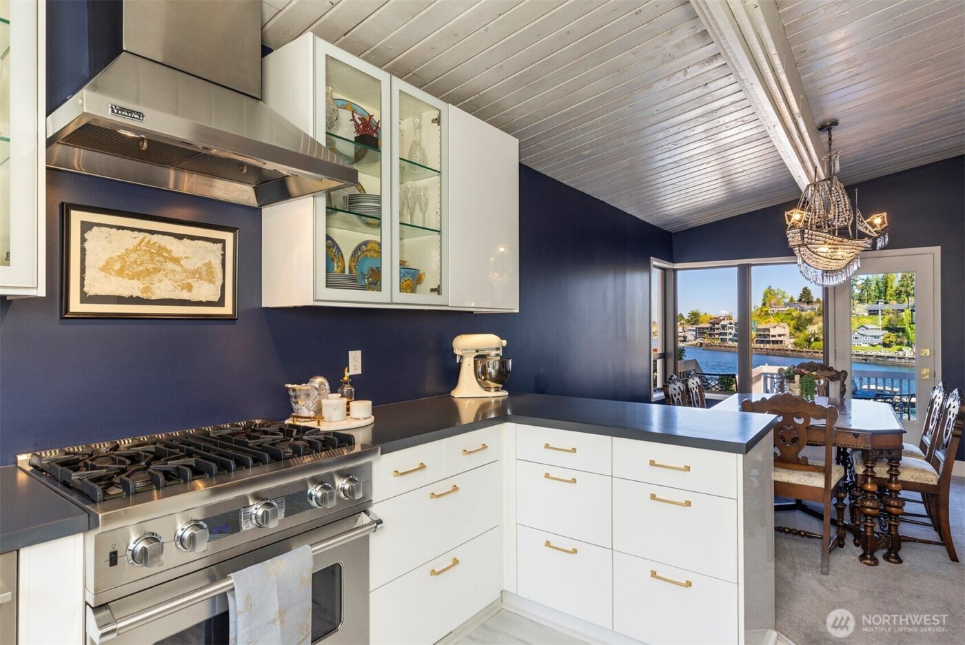 3510 W Commodore Way , Seattle, WA 98199