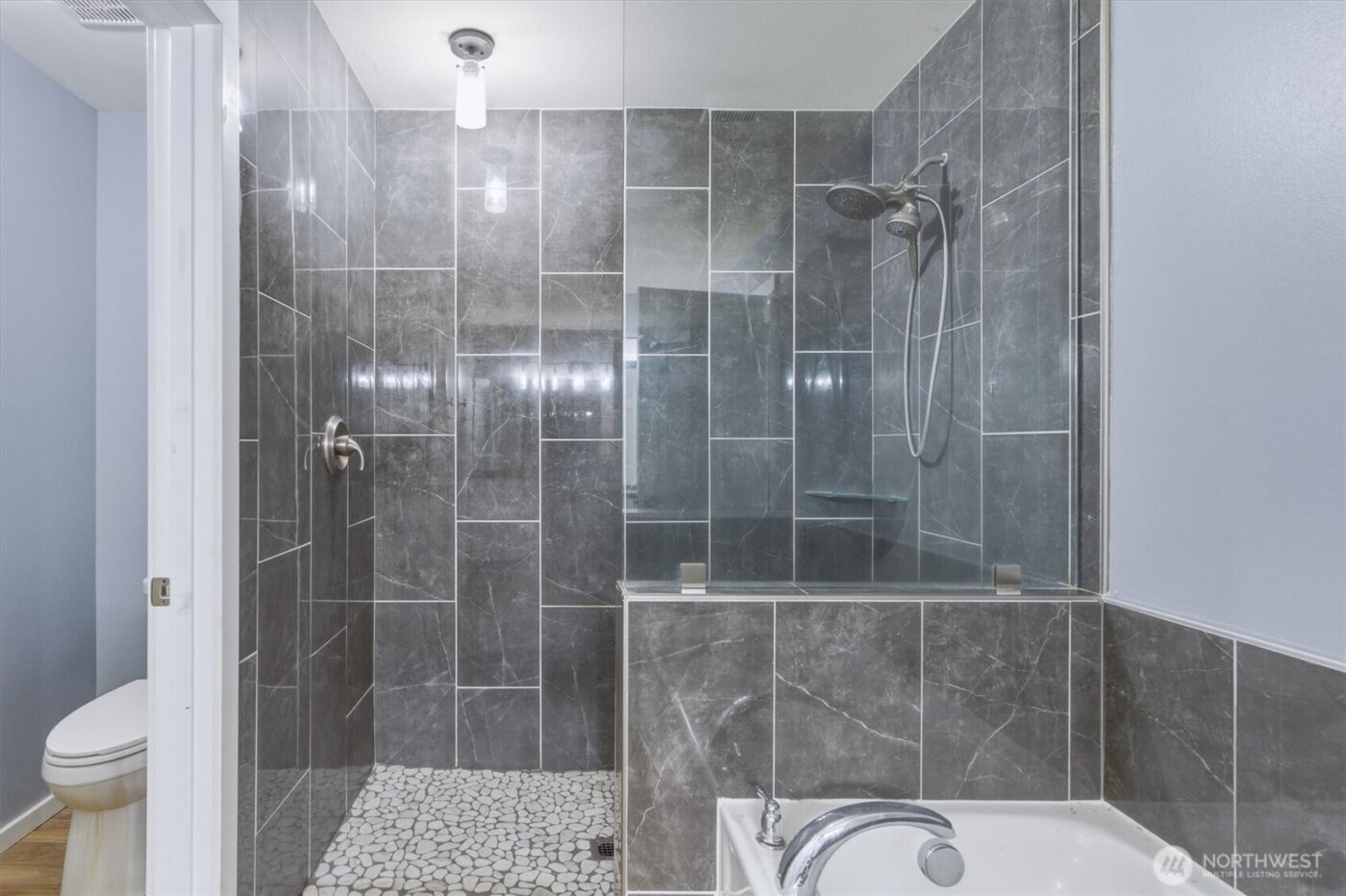 232 Shoreview Drive , Kelso, WA 98626