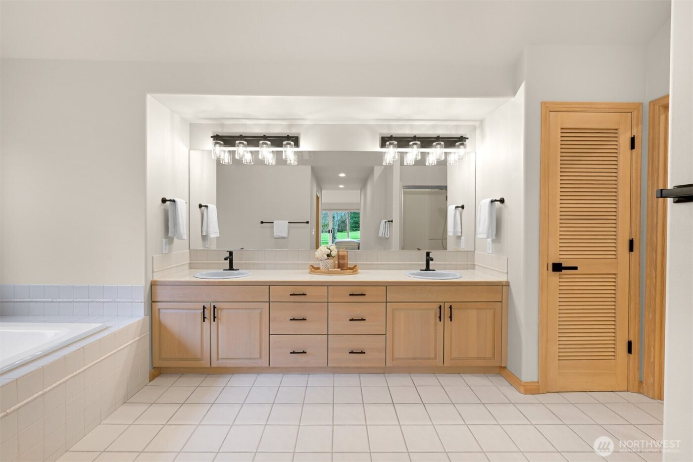 5520 Canvasback Road , Blaine, WA 98230