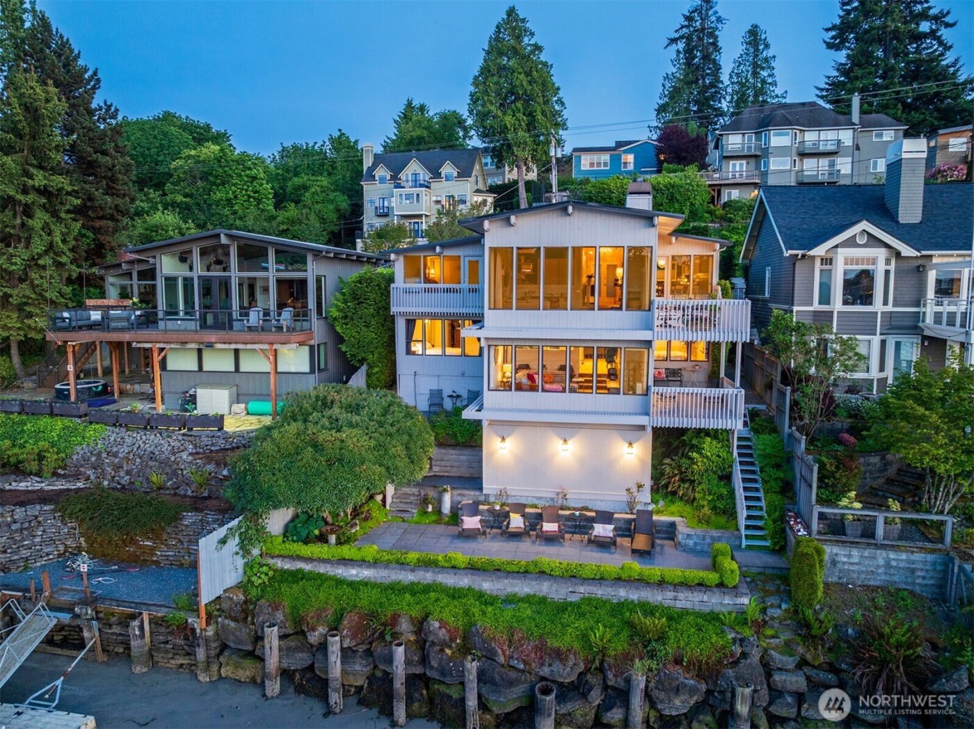 3510 W Commodore Way , Seattle, WA 98199