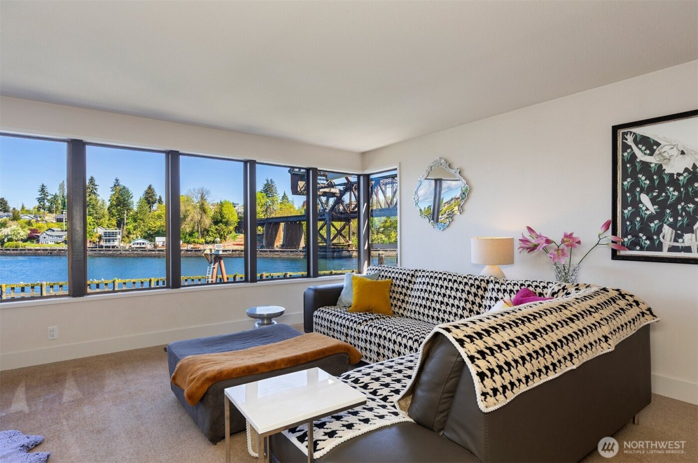 3510 W Commodore Way , Seattle, WA 98199