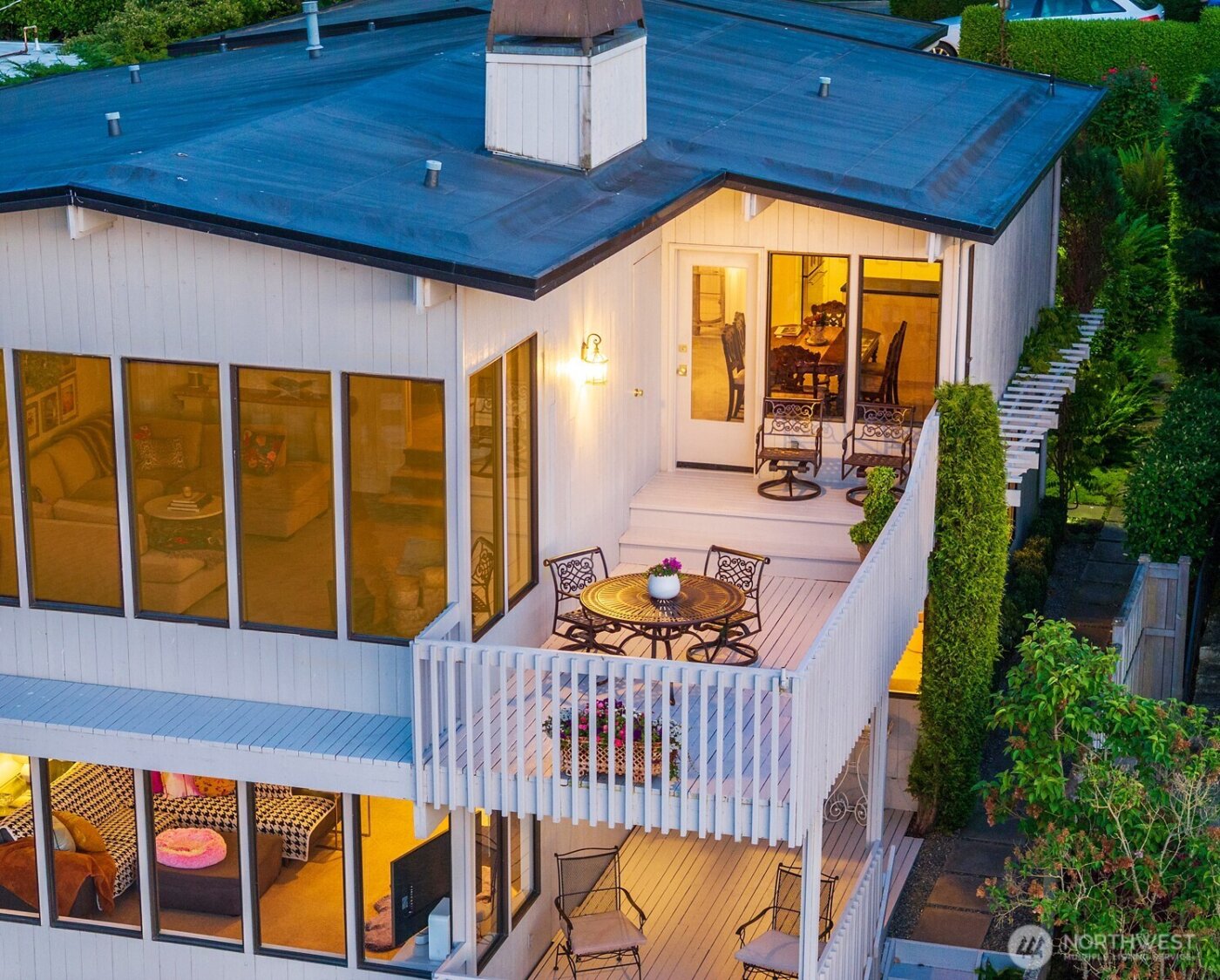 3510 W Commodore Way , Seattle, WA 98199