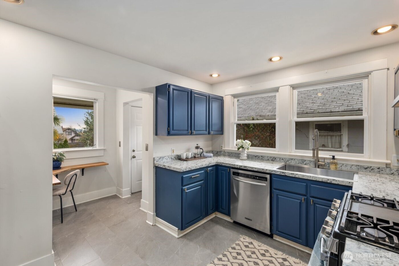 907 NW 61st Street , Seattle, WA 98107