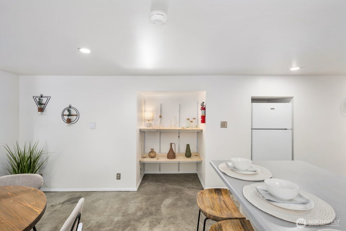 907 NW 61st Street , Seattle, WA 98107