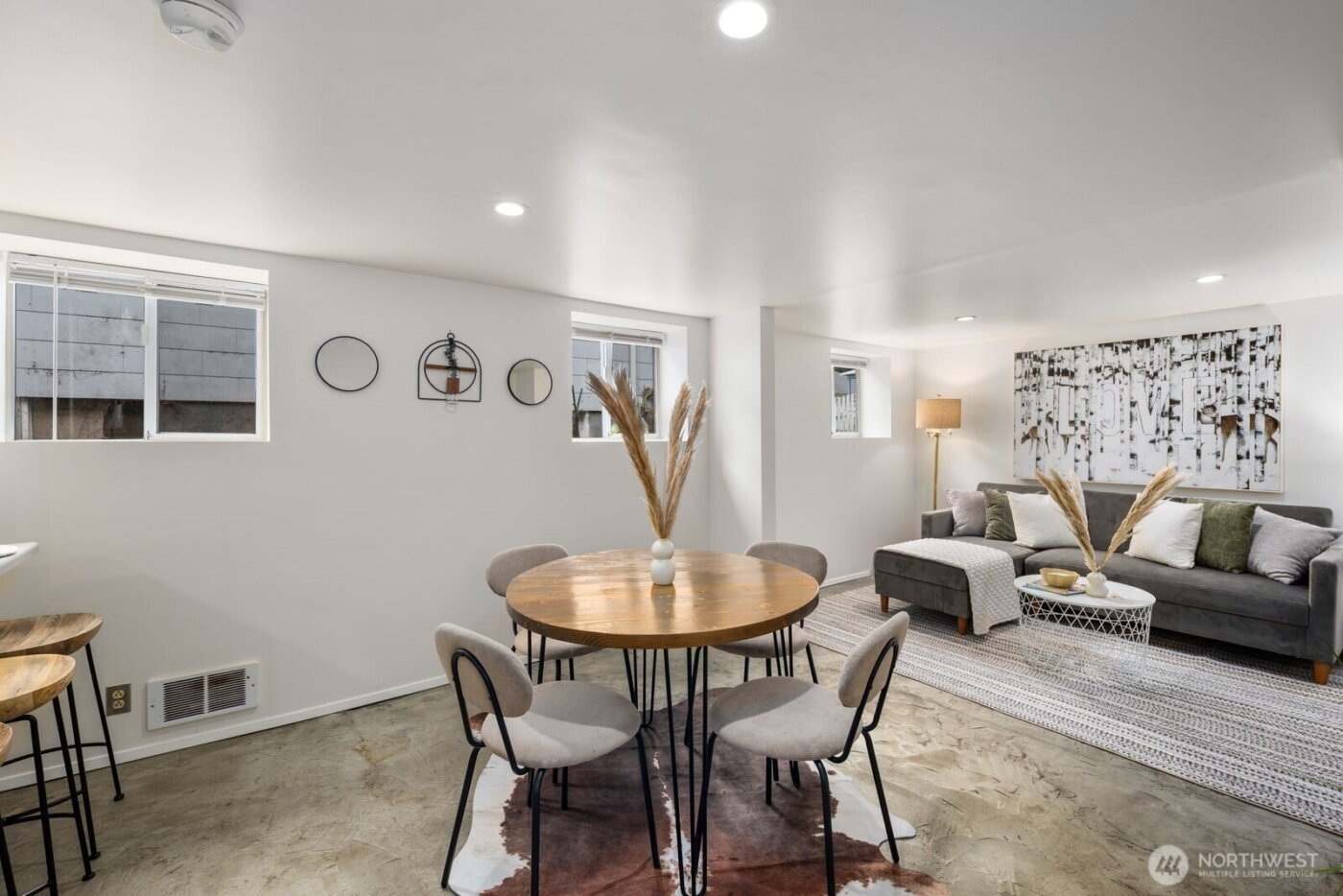 907 NW 61st Street , Seattle, WA 98107