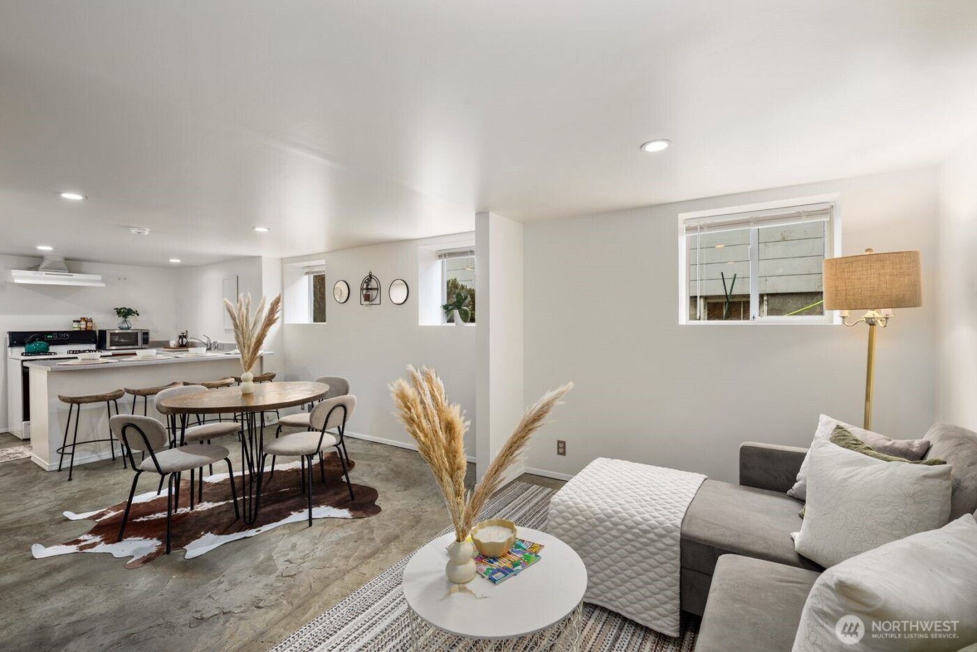 907 NW 61st Street , Seattle, WA 98107