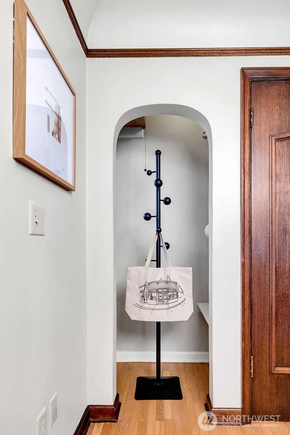 1120 17th Avenue #204, Seattle, WA 98122