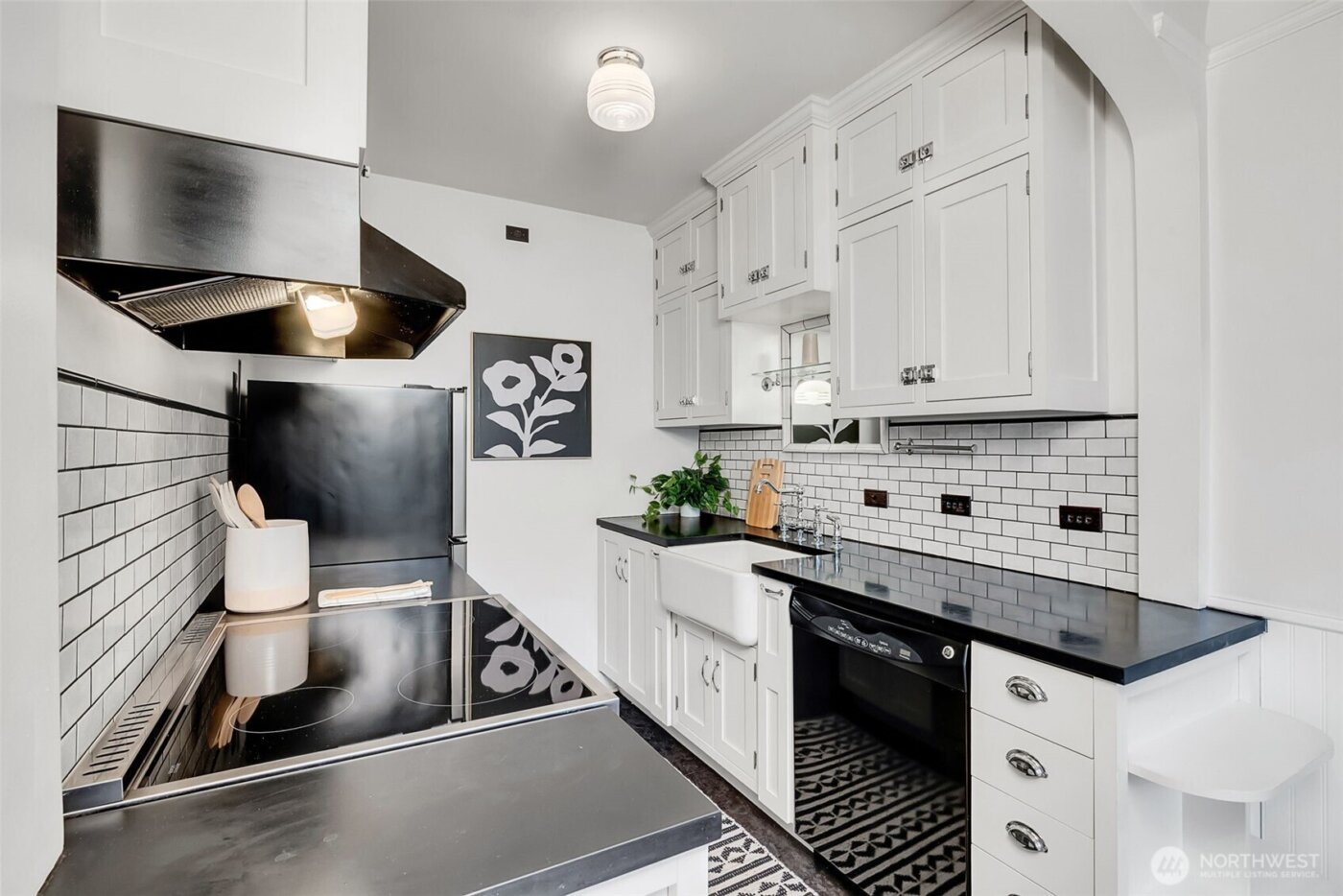 1120 17th Avenue #204, Seattle, WA 98122