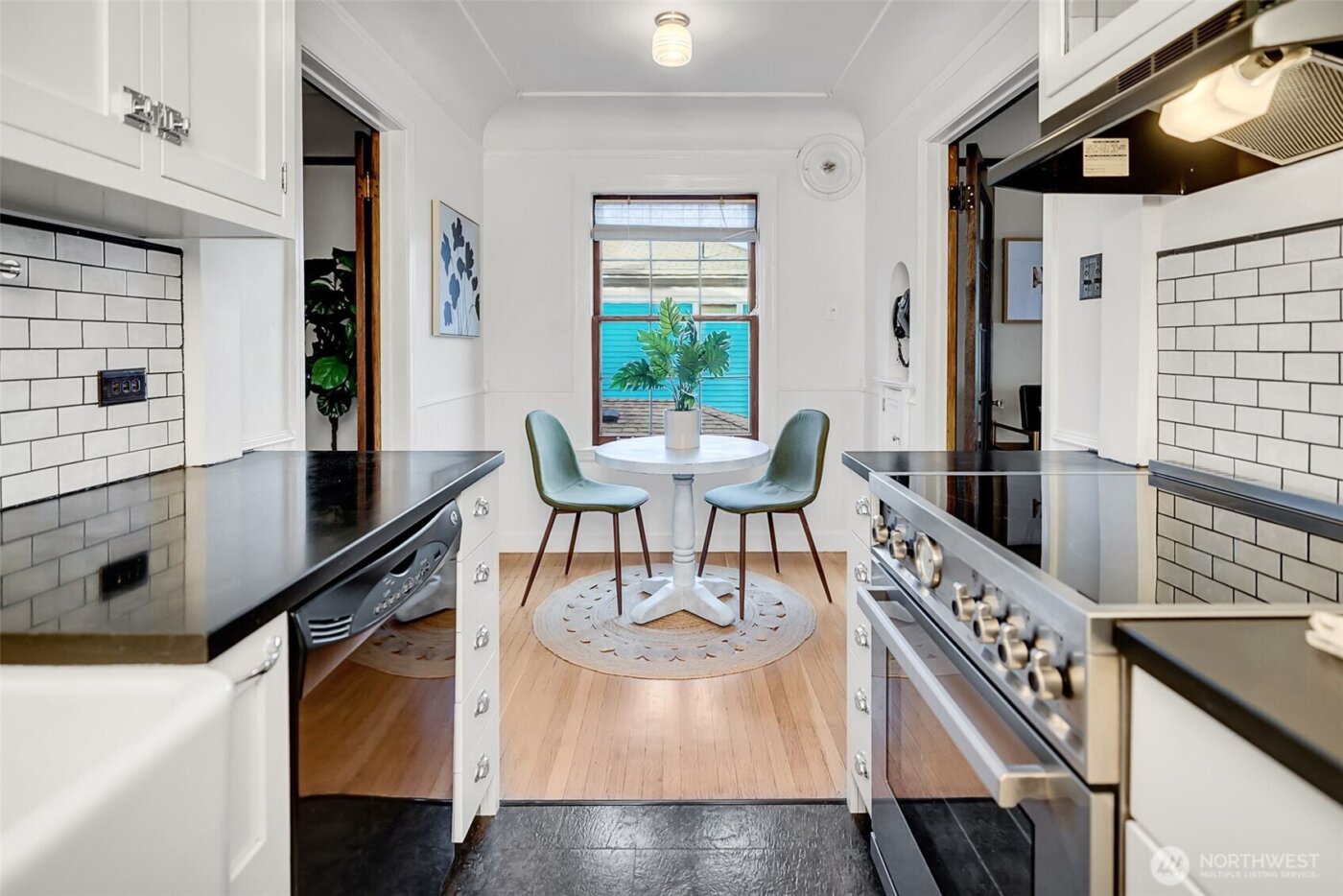 1120 17th Avenue #204, Seattle, WA 98122