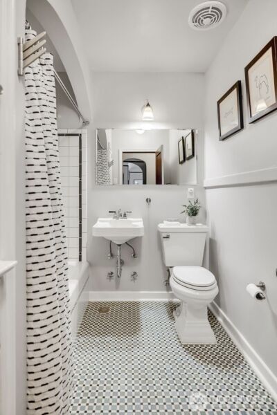 1120 17th Avenue #204, Seattle, WA 98122 - Photo 30