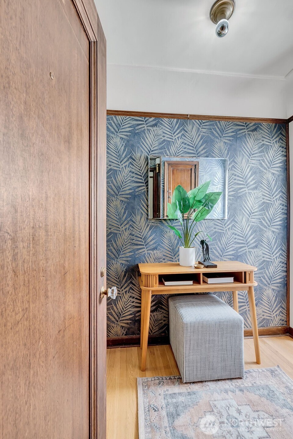 1120 17th Avenue #204, Seattle, WA 98122