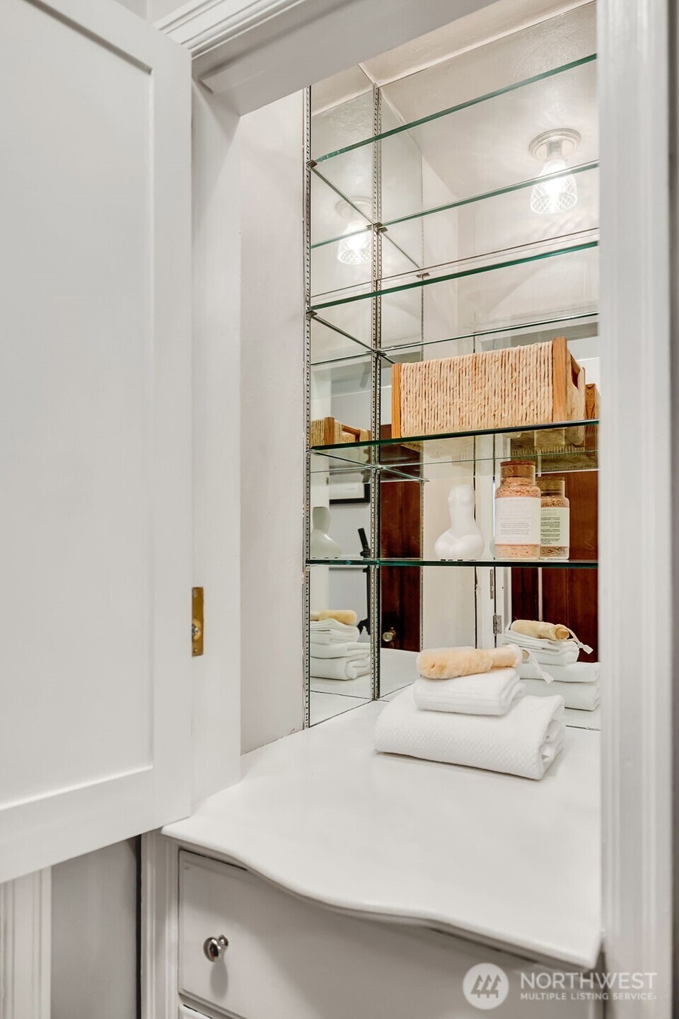 1120 17th Avenue #204, Seattle, WA 98122