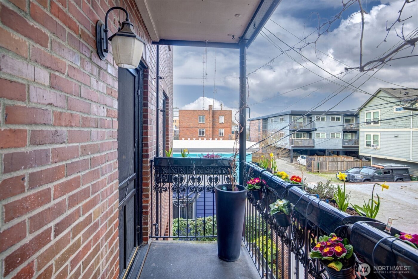 1120 17th Avenue #204, Seattle, WA 98122