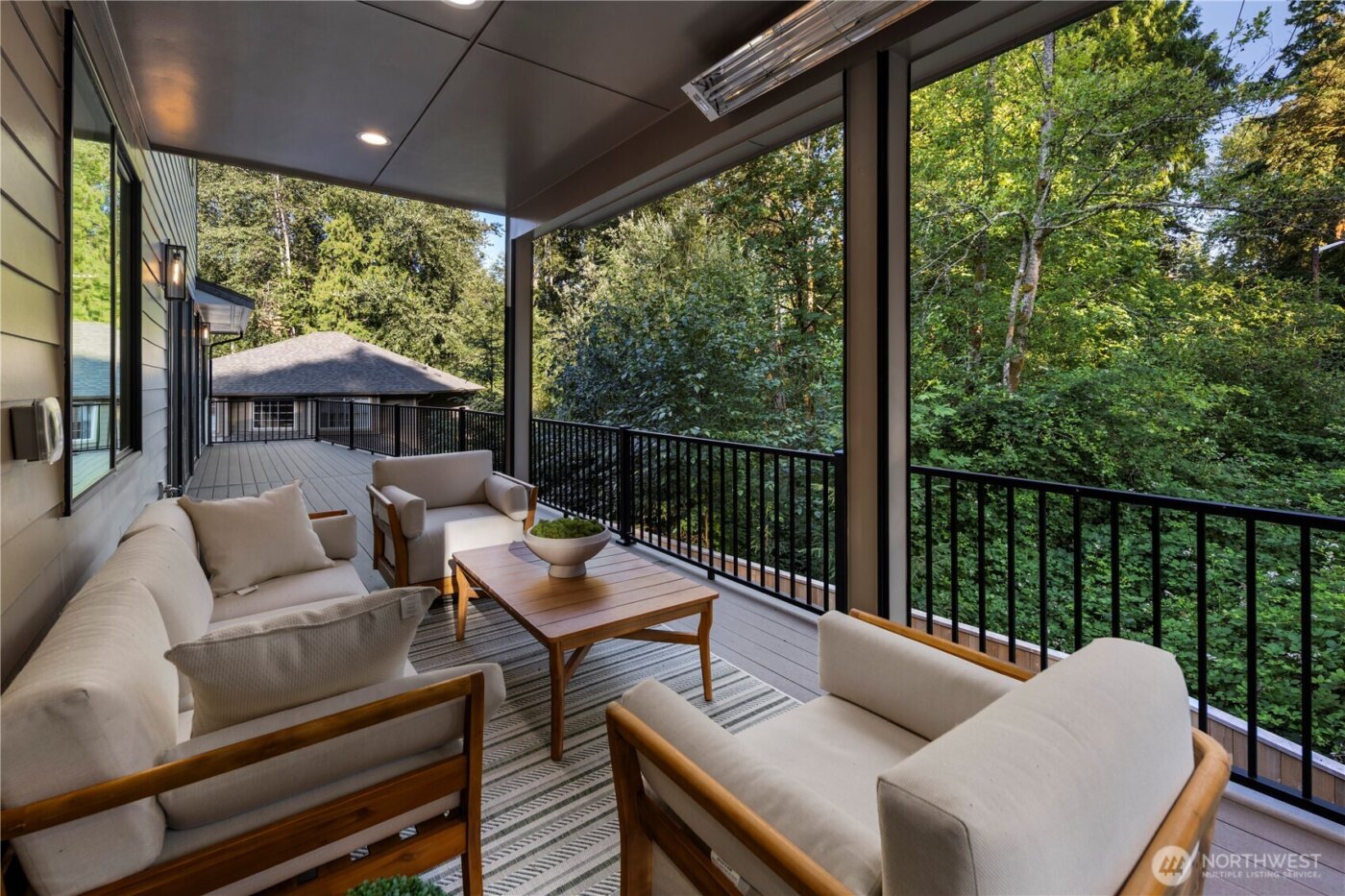 19926 68th Avenue NE, Kenmore, WA 98028