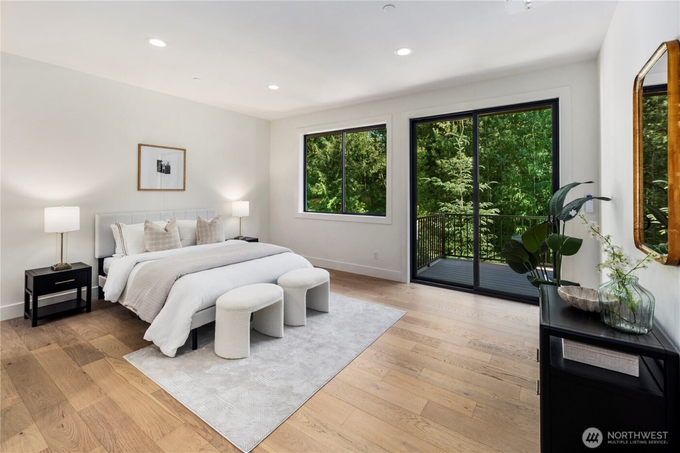 19926 68th Avenue NE, Kenmore, WA 98028