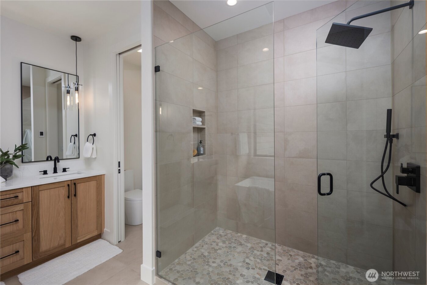 19926 68th Avenue NE, Kenmore, WA 98028