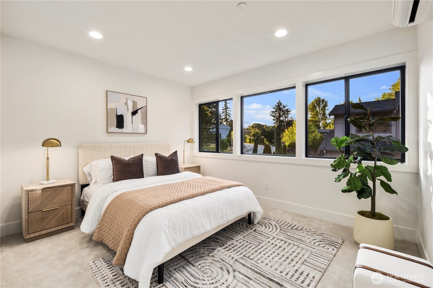 19926 68th Avenue NE, Kenmore, WA 98028