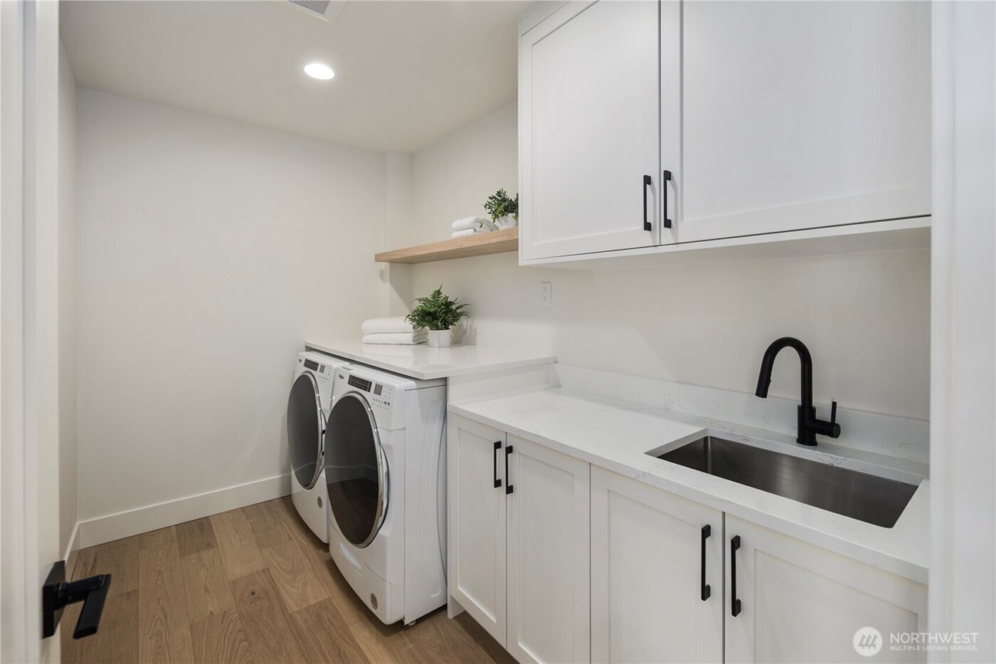 19926 68th Avenue NE, Kenmore, WA 98028