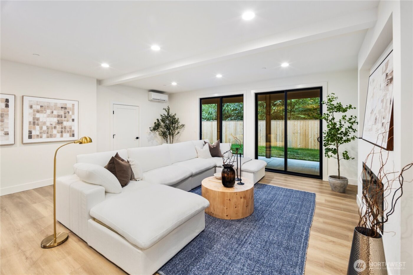 19926 68th Avenue NE, Kenmore, WA 98028