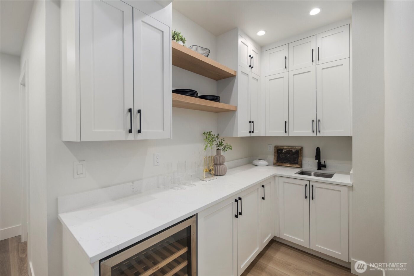 19926 68th Avenue NE, Kenmore, WA 98028