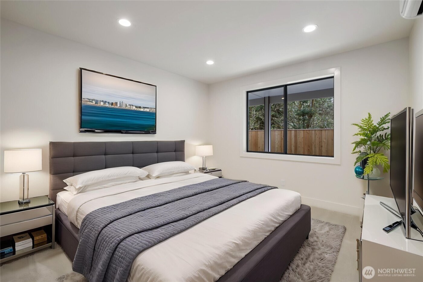 19926 68th Avenue NE, Kenmore, WA 98028