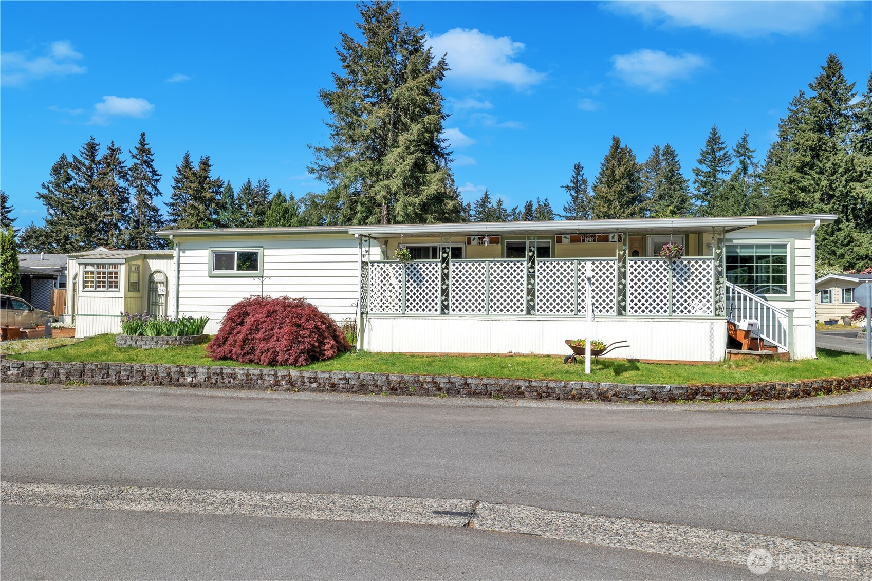 18425 NE 95th Street #95, Redmond, WA 98052