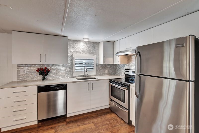 18425 NE 95th Street #82, Redmond, WA 98052