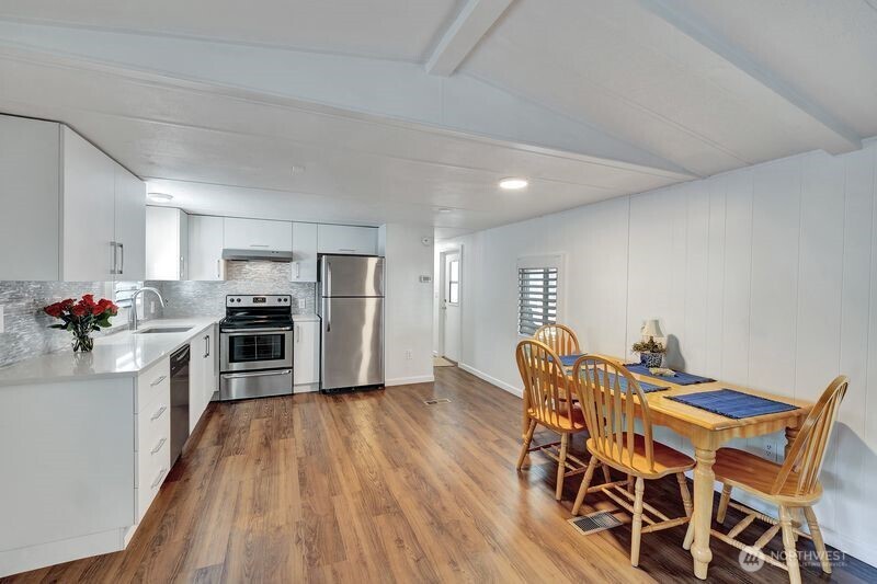 18425 NE 95th Street #82, Redmond, WA 98052