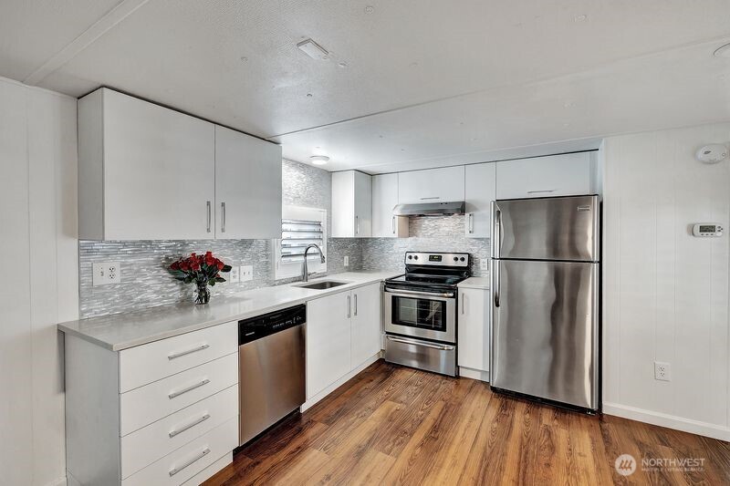 18425 NE 95th Street #82, Redmond, WA 98052