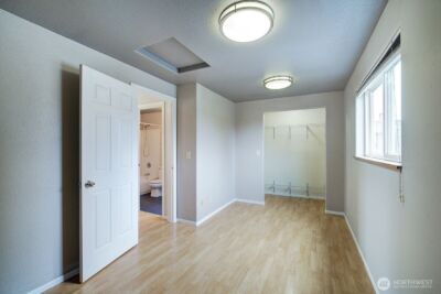 10231 36th Avenue SW, Seattle, WA 98146 - Photo 16