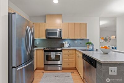 2717 Western Avenue #624, Seattle, WA 98121 - Photo 4