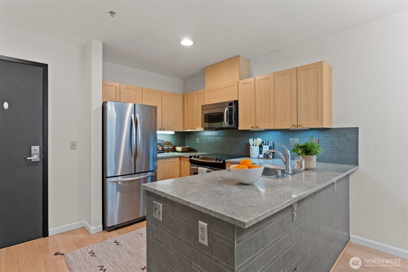 2717 Western Avenue #624, Seattle, WA 98121