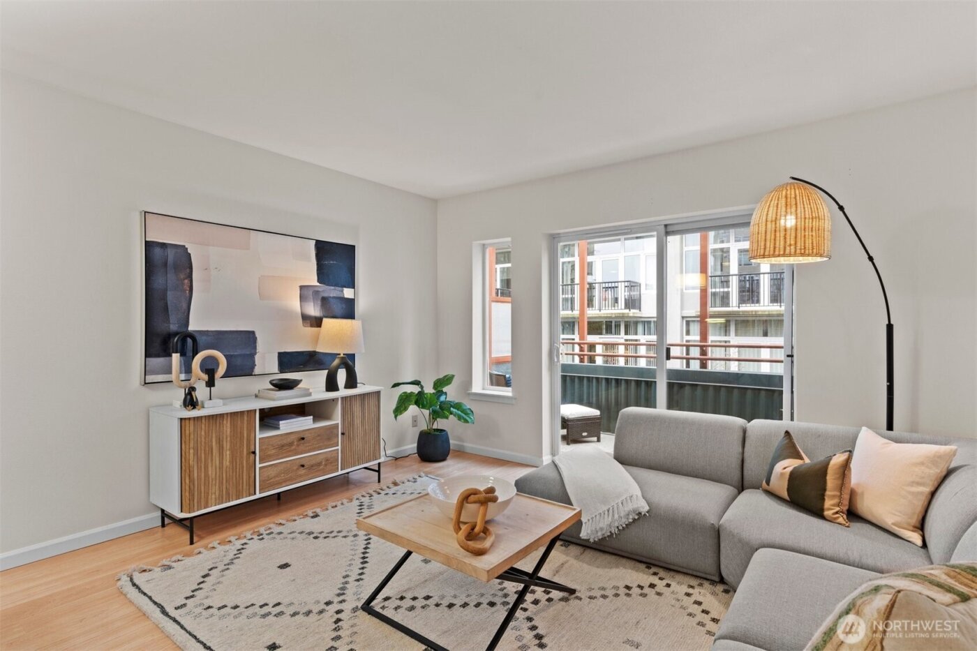 2717 Western Avenue #624, Seattle, WA 98121