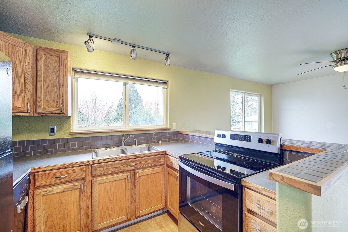 10231 36th Avenue SW, Seattle, WA 98146