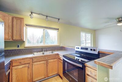 10231 36th Avenue SW, Seattle, WA 98146 - Photo 13