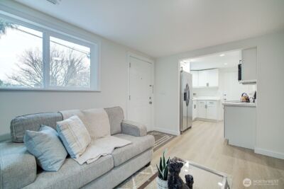 10231 36th Avenue SW, Seattle, WA 98146 - Photo 3