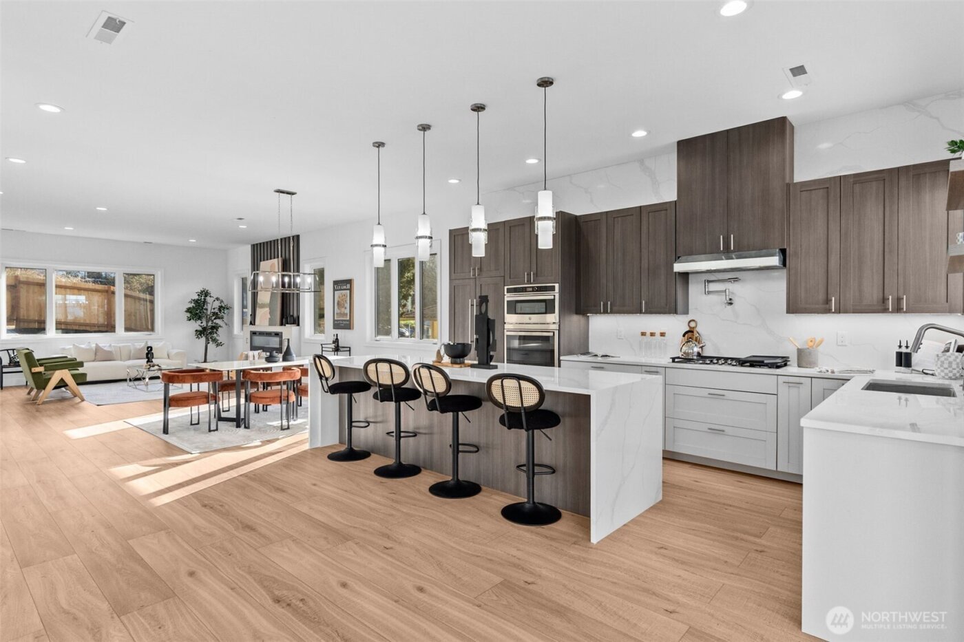 437 Hazel Avenue N, Kent, WA 98030