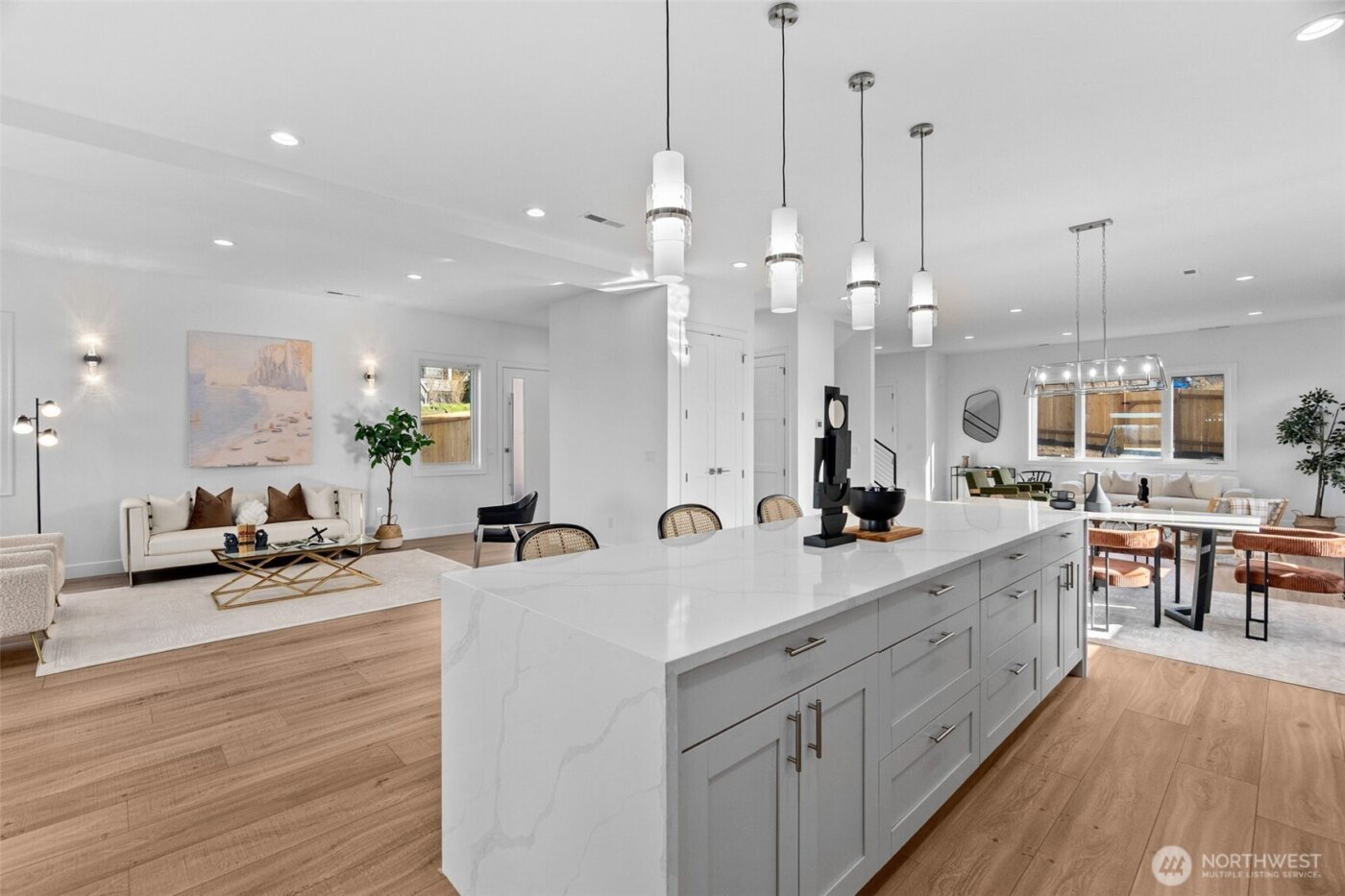 437 Hazel Avenue N, Kent, WA 98030