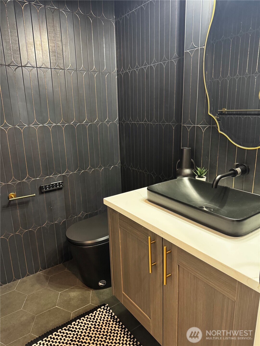 437 Hazel Avenue N, Kent, WA 98030