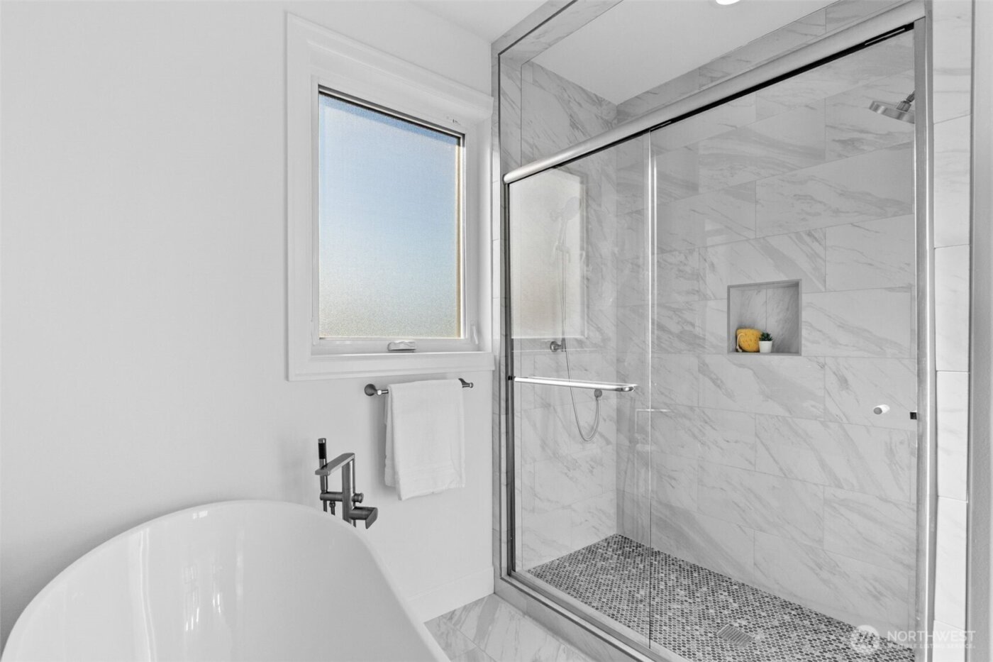 437 Hazel Avenue N, Kent, WA 98030