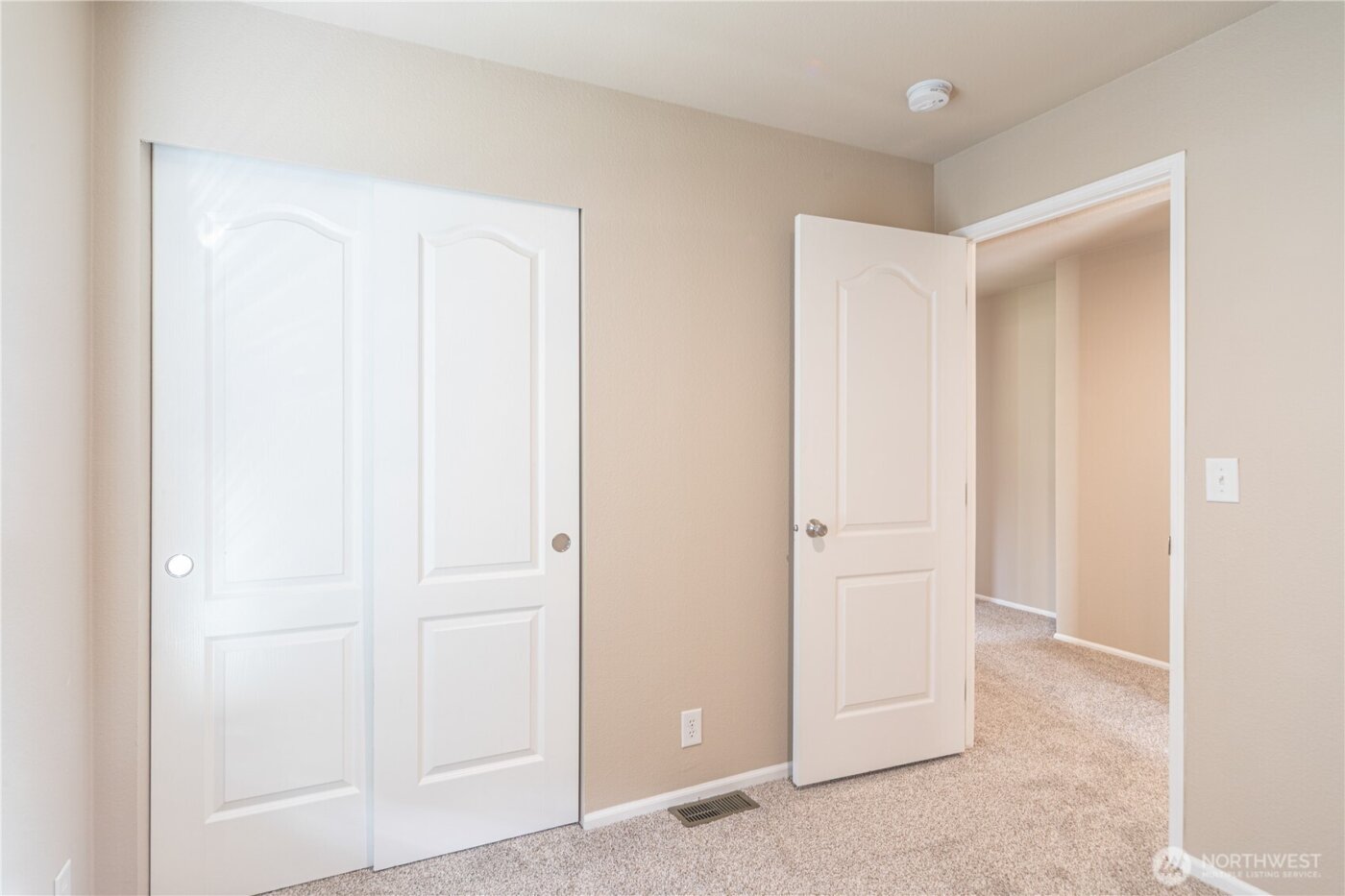 32 N Victory Avenue , Port Townsend, WA 98368