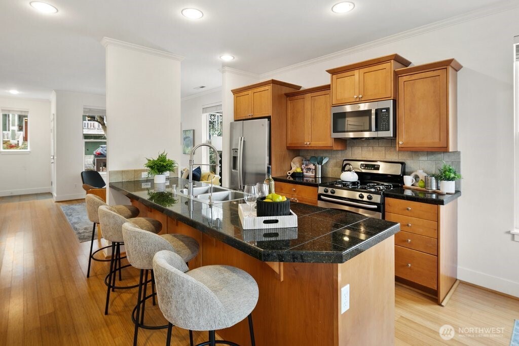 4338 28th Avenue S, Seattle, WA 98108