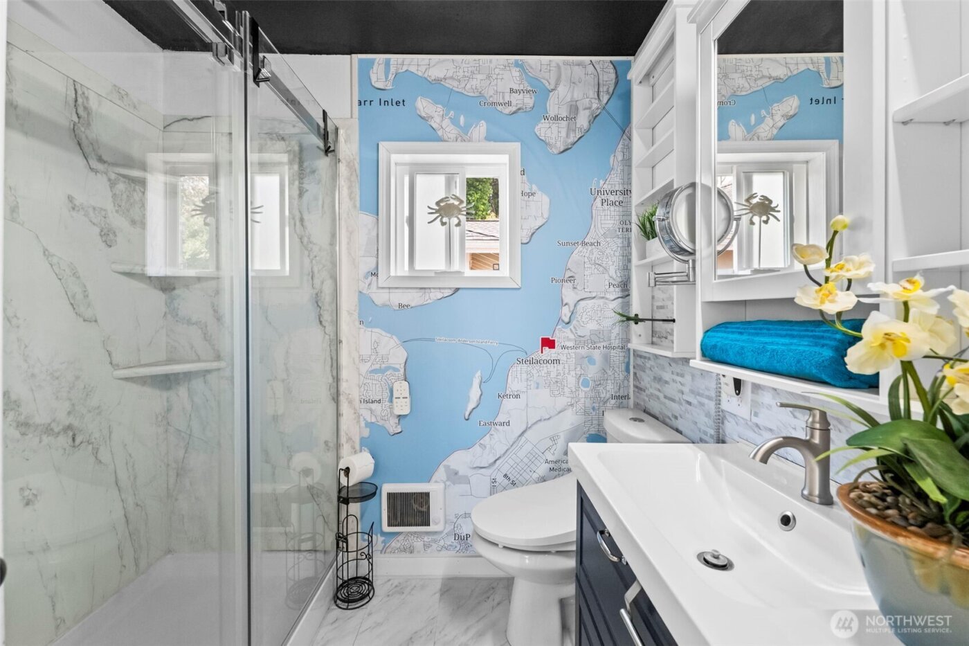 303 Puyallup Street , Steilacoom, WA 98388