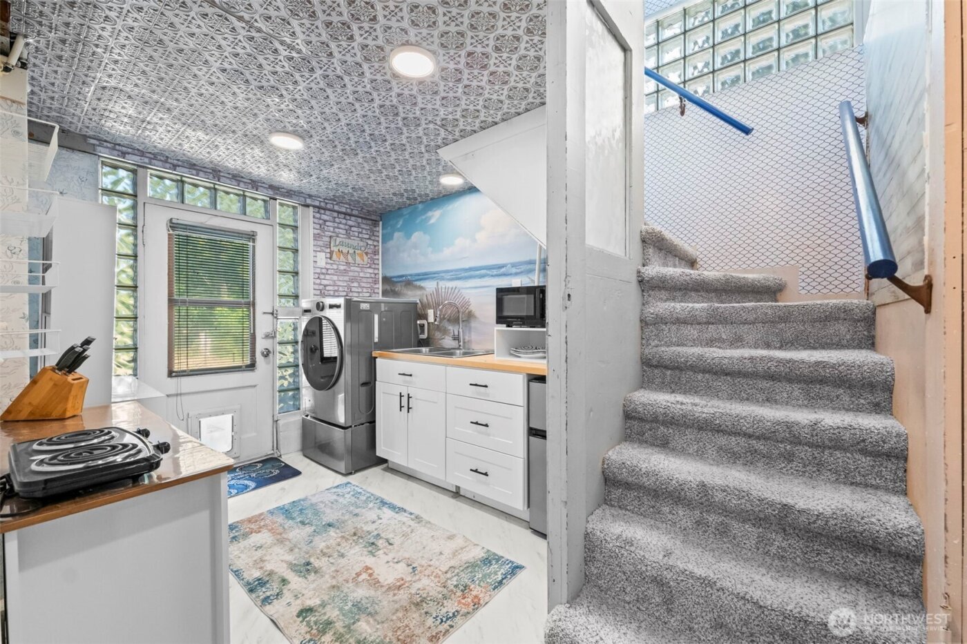 303 Puyallup Street , Steilacoom, WA 98388