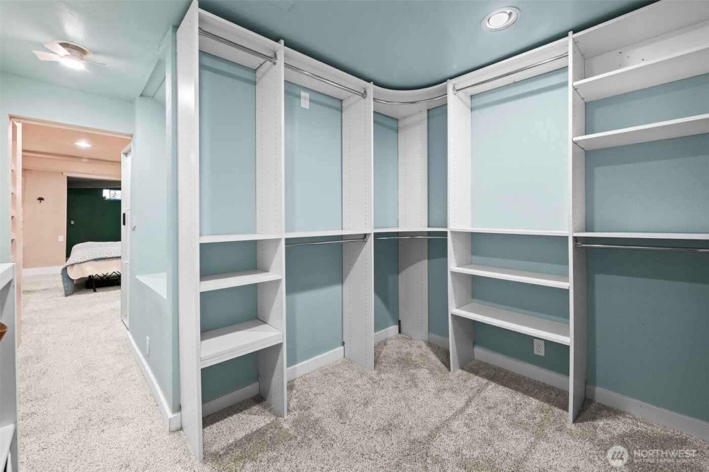 303 Puyallup Street , Steilacoom, WA 98388