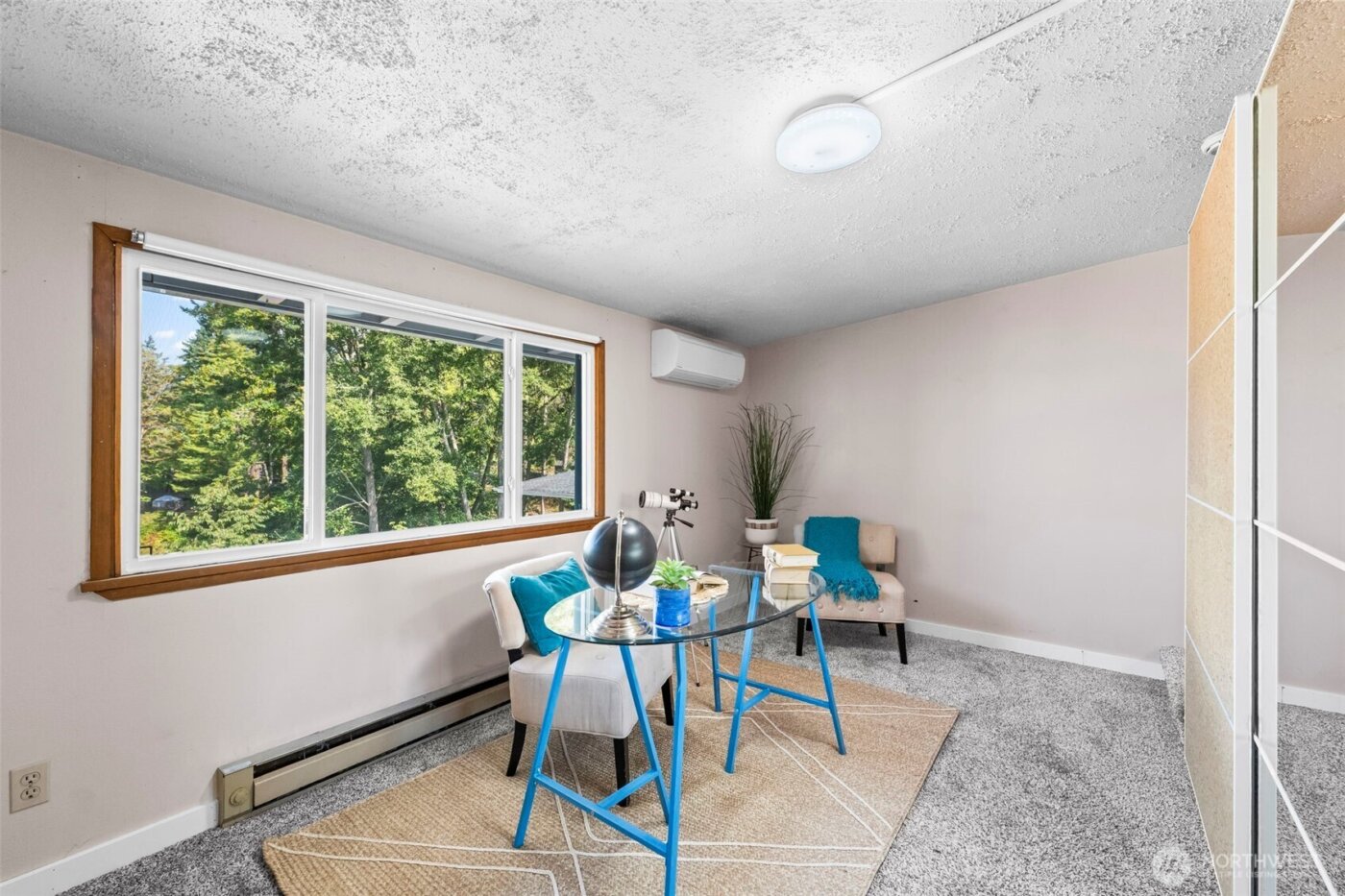 303 Puyallup Street , Steilacoom, WA 98388