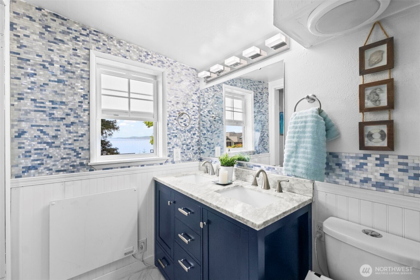 303 Puyallup Street , Steilacoom, WA 98388