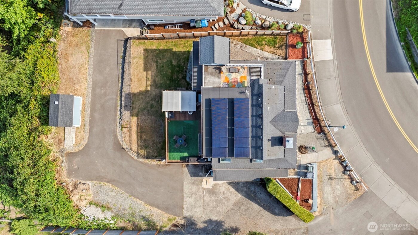 303 Puyallup Street , Steilacoom, WA 98388