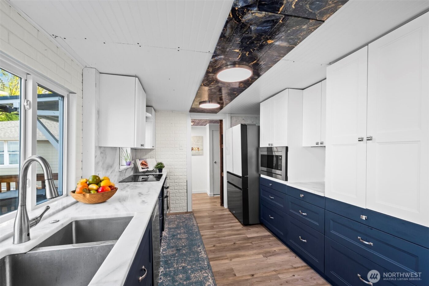 303 Puyallup Street , Steilacoom, WA 98388